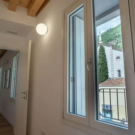Modern Lungolago Di Apartamento *