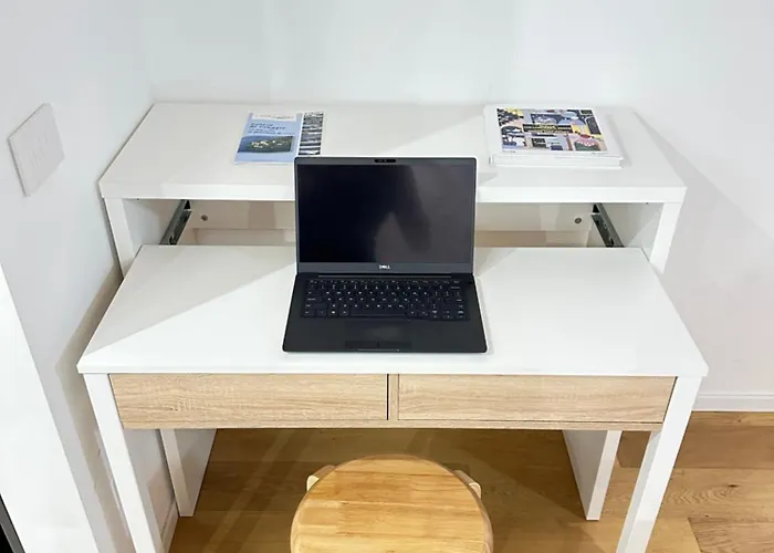 Modern Lungolago Di Appartement
