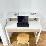 Modern Lungolago Di Apartment